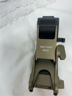 Night Vision Mount - Olive Green